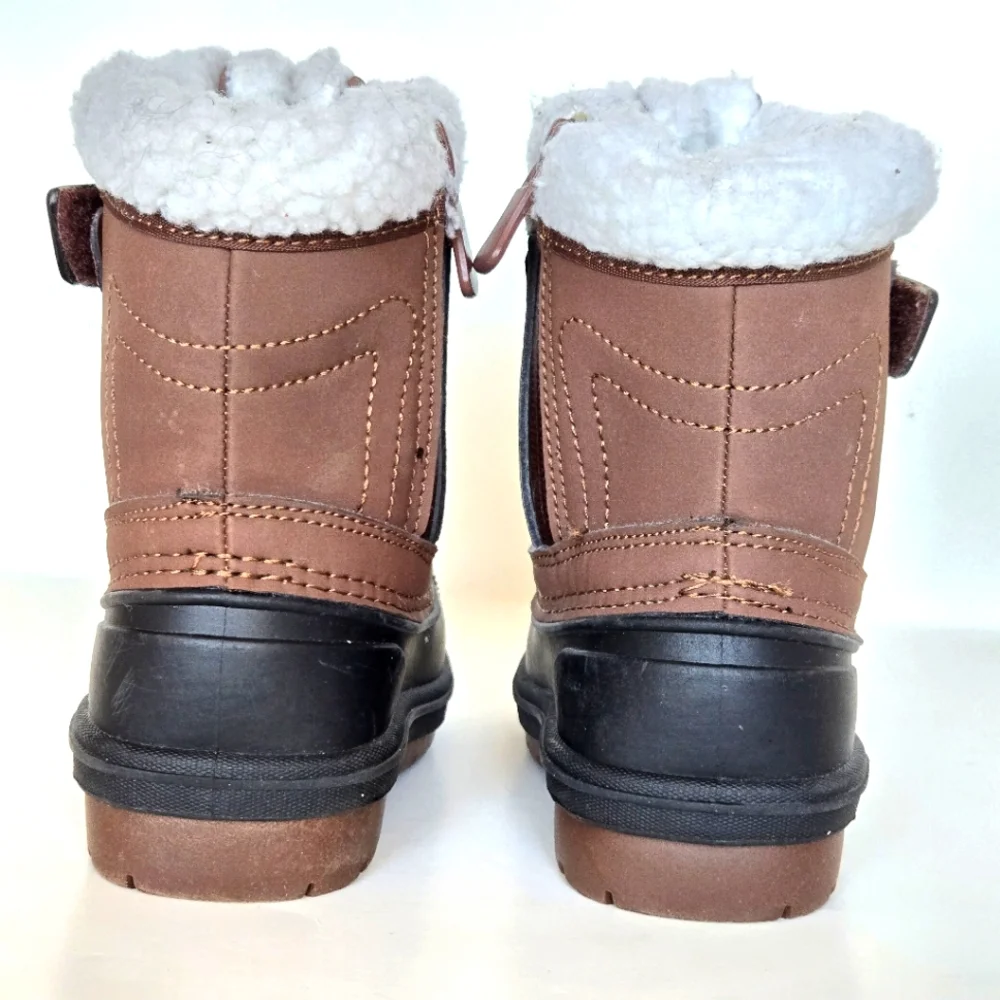 Cat & Jack size 6 Toddler Snow Boots